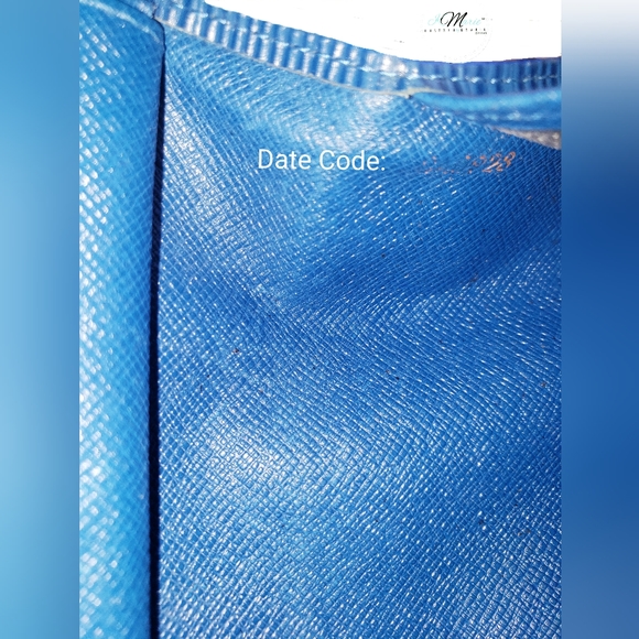 Authentic LOUIS VUITTON.                  Pochette Port Monet Credy Epi - Picture 10 of 10